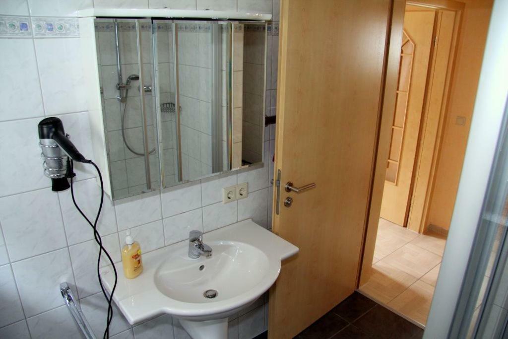 阿德瑙Ferienhaus Hilberath别墅 外观 照片